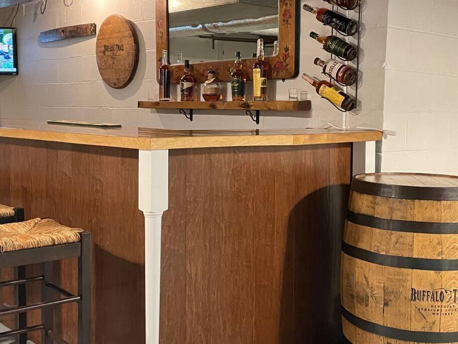 The Bourbon & Horse Country Epicenter Vila Frankfort Exterior foto